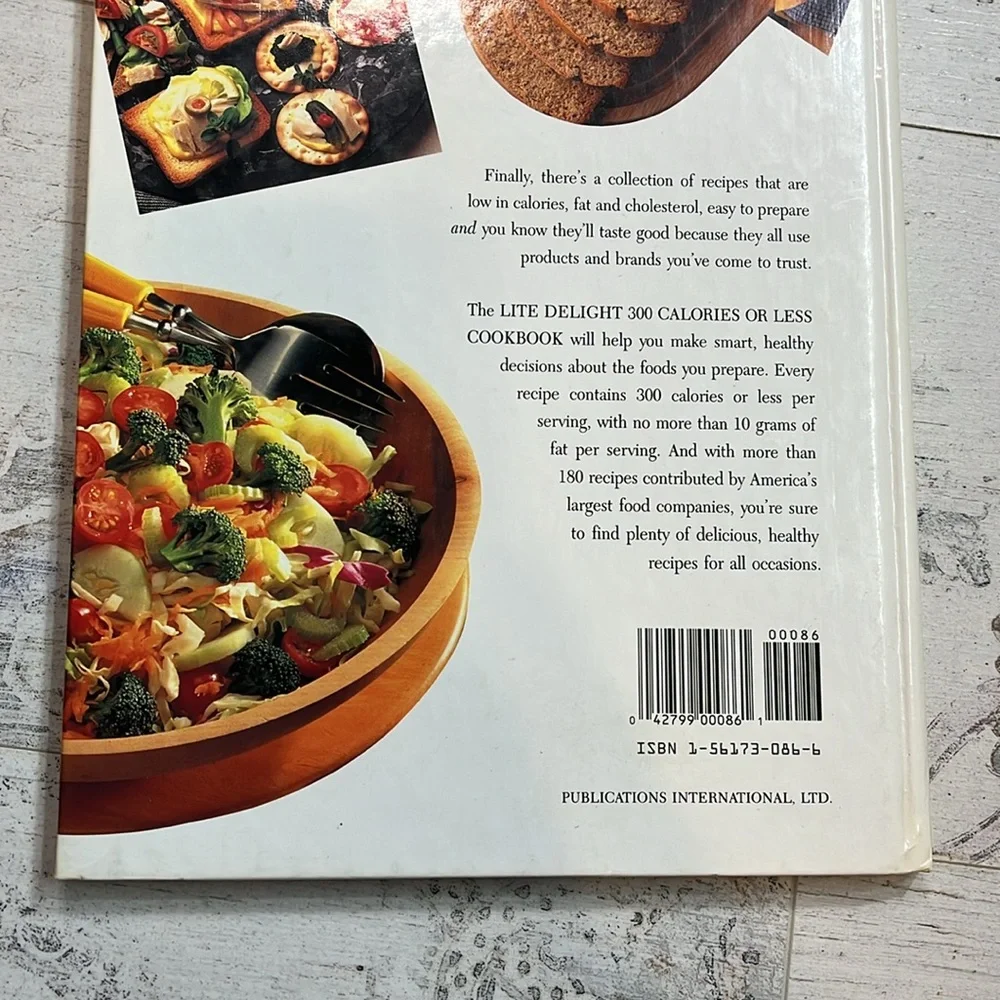 Lite Delight 300 Calorie or Less Cook Book Vintage 1990s